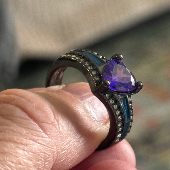 Beautiful black ring - Picture 3 of 3